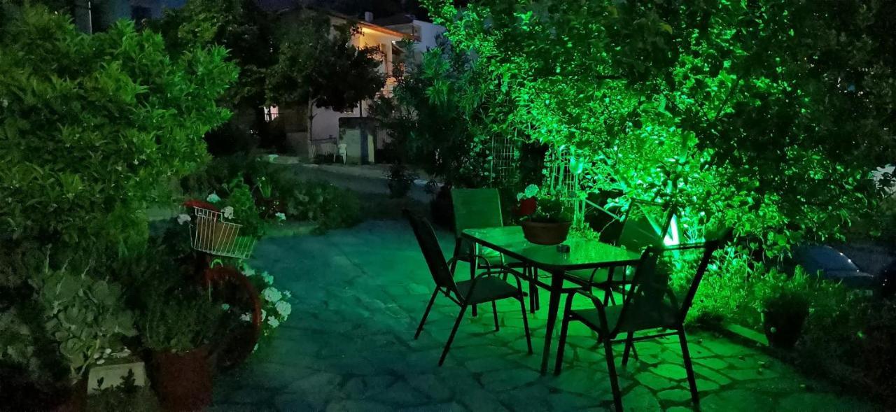 ネオス・マルマラスKaty'S House Centerアパートメント エクステリア 写真